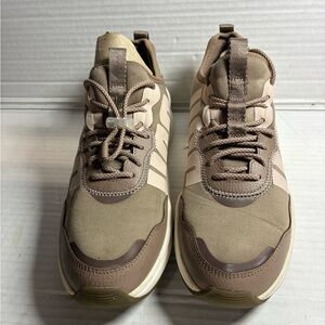 Sneakers UGG for women USED (not box)